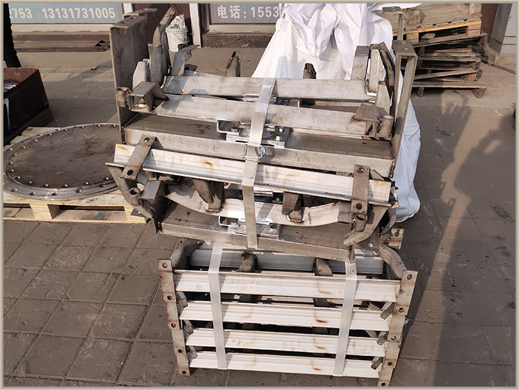 不锈钢托辊支架